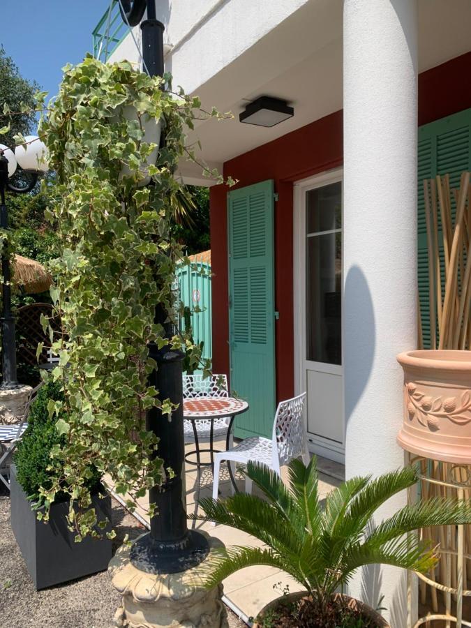 Hotel La Des Oliviers De Charme 3*