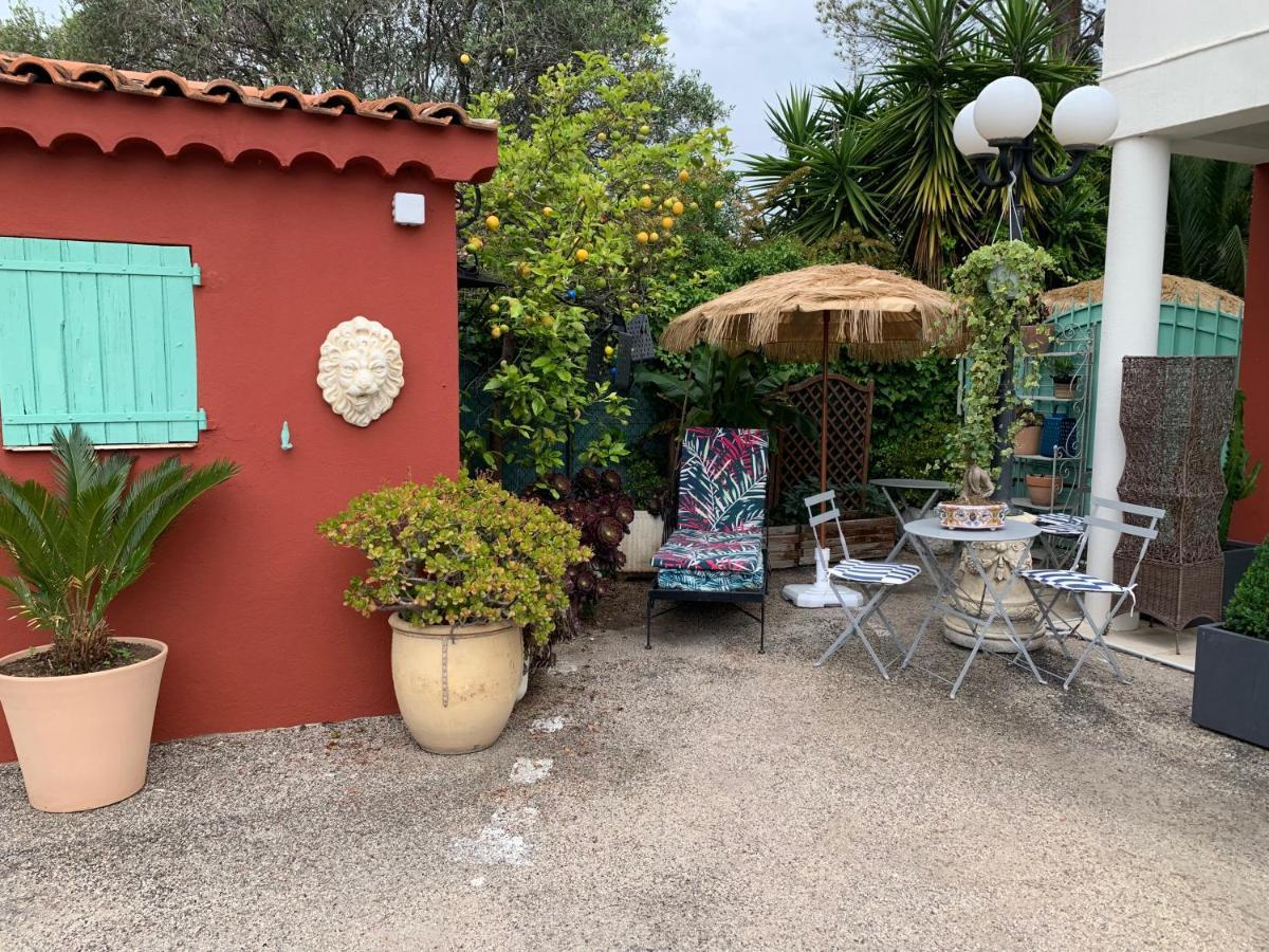 La Des Oliviers De Charme Hotel